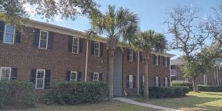 Fully Furnished James Island Condo Gallery 1