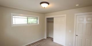 Spacious 3BR home Near NAU | New Carpet + Parking for 3 Vehicles Spacious 3BR home Near NAU | New Carpet + Parking for 3 Vehicles Gallery 12