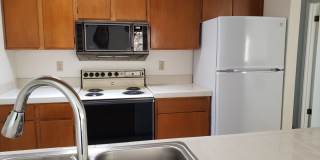 3 Bedroom Condo in Gated Community Gallery 1