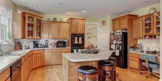 146 MEADOWVIEW Lane Gallery 4