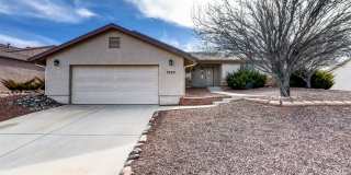 4 Bedroom, 2 Bathroom Home in Viewpoint. Gallery 1