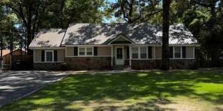 Spacious 3BR Home on Nearly an Acre in Opelika Gallery 1