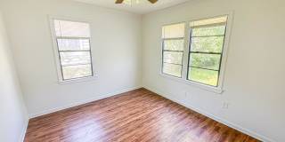 3 Bedroom House with Garage and Fenced Yard!! Gallery 10