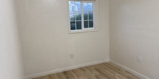 9827 Marshall Street Gallery 3