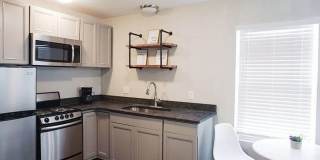 Room in 4 Bedroom Home at Double Oaks Rd Gallery 24