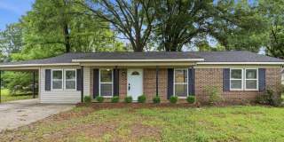 Charming 3BR/1BA Home in Decatur, AL Gallery 1