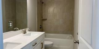 431 Lincoln Street Gallery 16