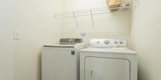 Room in 4 Bedroom Home at Warm Springs Ln Gallery 11