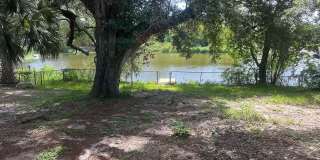 Charming 3-Bedroom Home on a Small Pond in Leesburg Gallery 11