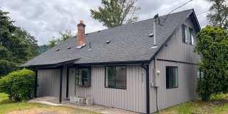3BD/2BA LARGE HOME IN LEBANON Gallery 1