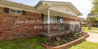 3 Bed 1.5 Bath in Great Midtown Location! Gallery 1