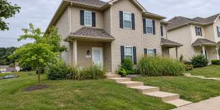 4 Bedroom NewTown Condo Gallery 1