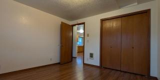 Spacious second floor 2-Bedroom, 1-Bath Apartment in Springfield 4-Plex! Gallery 9