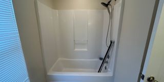 3/2 Single Family home freshly painted interior and exterior Gallery 7