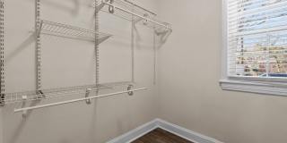 Spacious 1 Bedroom Duplex in Trinity Park, blocks from Duke! - Renovated & Pet Friendly Gallery 15