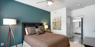 5225 Maple Avenue Gallery 16