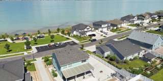 Large luxurious house with view of beautiful Utah Lake! Gallery 54