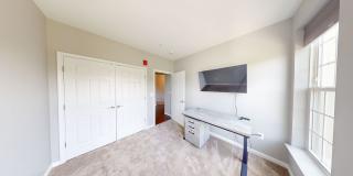 Beautifully maintained 2Bed/2Bath Condo - Great Location Gallery 13