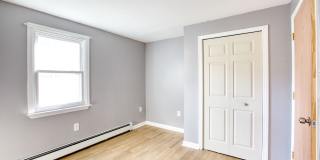 Lovely 3 Bedroom 1 Bathroom - 1st Floor with/ Washer and Dryer Gallery 33