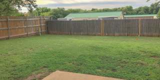 Great Location! Central Edmond! Great Location! Central Edmond! Gallery 28