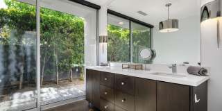 72975 Willow Street Gallery 26