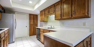 Great one story home with brick exterior on oak covered cul de sac lot Gallery 6