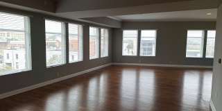 Gramercy Row Gallery 31