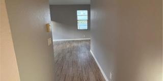 2210 Grove Dr Gallery 29