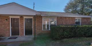 Updated 2 Bed/1 Bath Duplex Available for Rent Now! Gallery 1