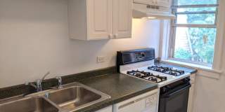 828 Reba Place Gallery 8