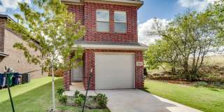 Four bed house in Parkway Square, Edmond schools Gallery 1