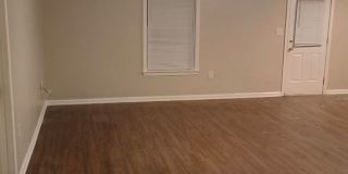 **LESS than 10 minute Drive from Fort Knox** Gallery 43