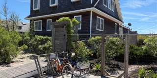 3 Erie Street Gallery 1