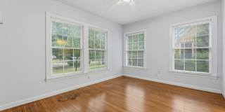 Nicely Updated 3/2 in Hyde Park Gallery 24
