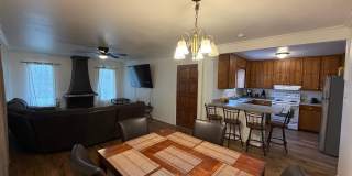 NICE HOME IN TOWN! Gallery 6