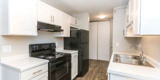 Hillcrest Place Gallery 13