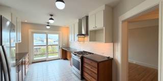 UPDATED LARGE BRIGHT 1250sf 2BR/1BA/1GR Crocker Home  AVAILABLE NOW Gallery 20