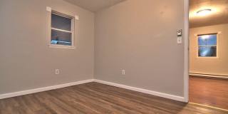 1418 N Main (Apt B) Street Gallery 24