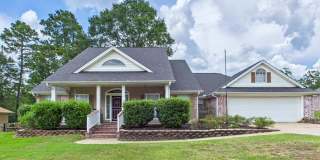 1014 Redbud Gallery 1