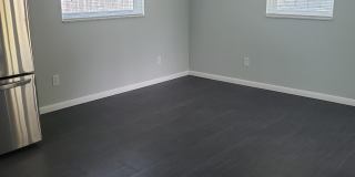 990 Butia Street Gallery 11