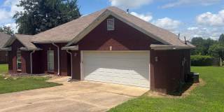 3 Bedroom and 2 Bathroom House Gallery 3