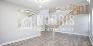 Beautiful Large Home w/A Pool Gallery 9