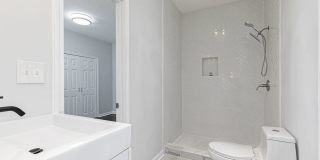 Room in 3 Bedroom Home at Browns Mill Dr SE Gallery 37