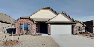 Very Nice 3 Bedroom 2 Bath Home in Yukon Schools Very Nice 3 Bedroom 2 Bath Home in Yukon Schools Gallery 1