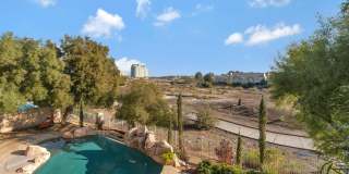 Queensridge Beauty - 5 bedroom on a 1/4+ acre lot Gallery 7