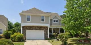 Spacious 5BR House in Cary Gallery 1