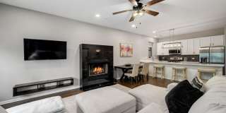 1751 W DIVISION Street Gallery 7
