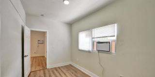 1411 SW 3rd st - 2 Gallery 5