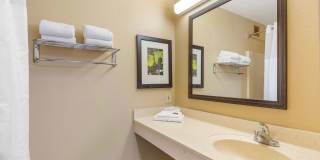 St. Louis - Westport - East Lackland Rd. Gallery 22