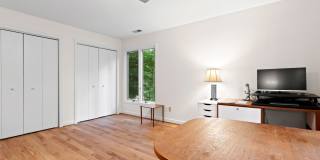 Gorgeous Home in Ironwoods Neighborhood Chapel Hill Gallery 14